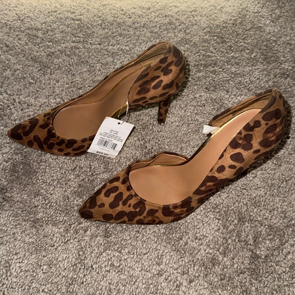 Heels - Picture 2 of 4